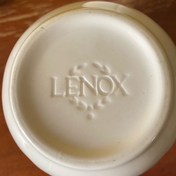 Donated Lenox 3 piece coffee cup set - Picture 7 of 8